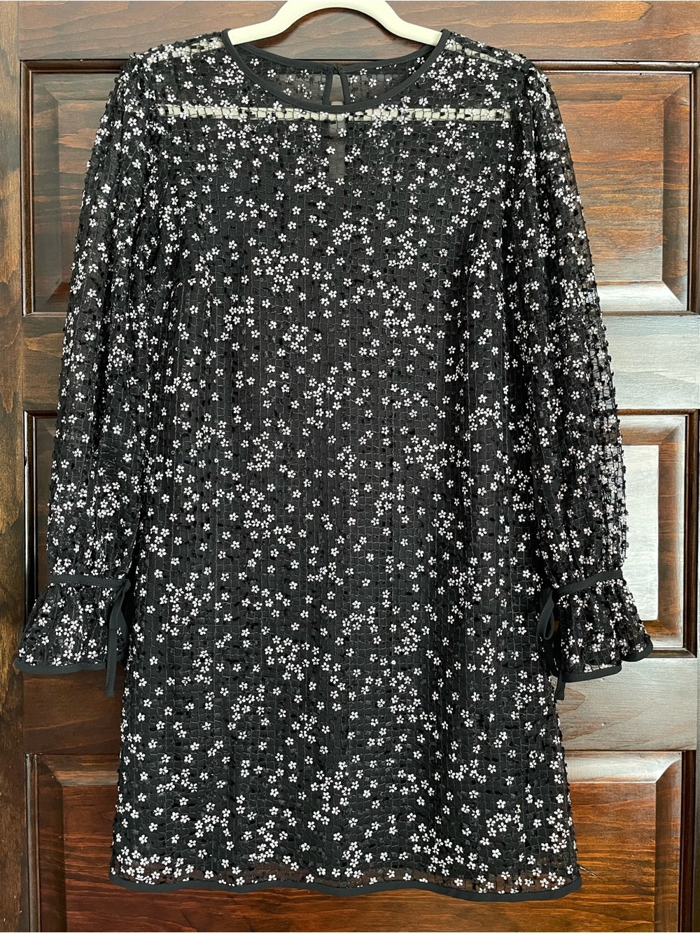 Vintage Chelsa28 Black Sequins Floral Long-Sleeve Shift Dress